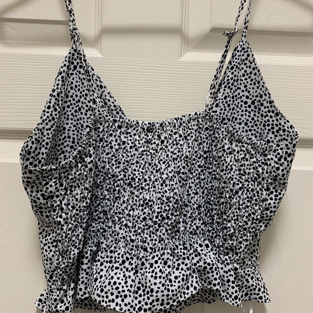 Cropped Tank Top - Picture 2 of 2